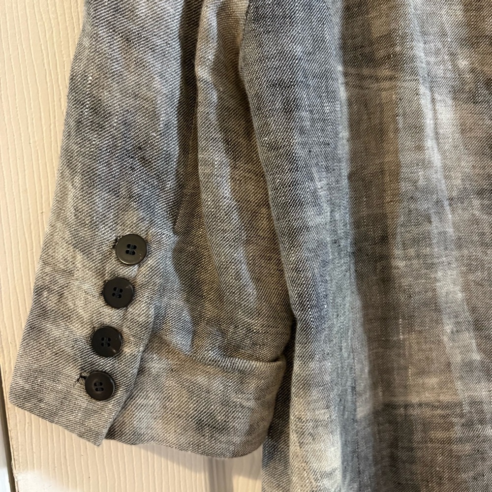Elizabeth and James Textured‎ Gray Blazer - Picture 6 of 11